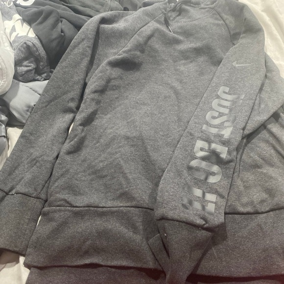 Women’s nike hoodie with just do it down the sleeve sz small - Picture 1 of 1